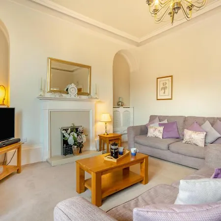 2 Bed In Oc-g34248 Scarborough