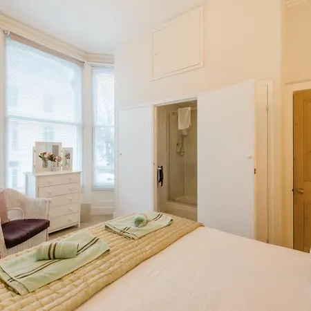 2 Bed In Oc-g34248 *