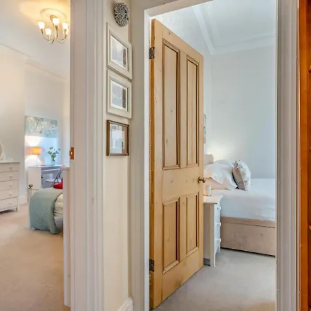 2 Bed In Oc-g34248 Lägenhet